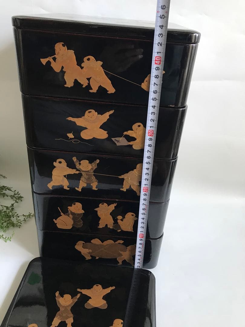 時代物 漆塗り 金蒔絵 天然木 5段重箱