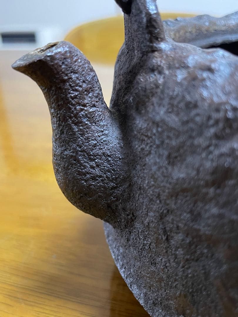 龍文堂　鉄瓶　岩肌道安形　胴横銘　1.5リットル