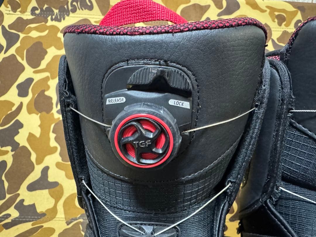 美品　スノーボード　ブーツ　IGNIO BOA ダイヤル式　24cm