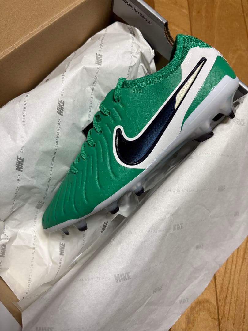 新品　大特価　限定　ナイキ　レジェンド 10 エリート FG LV8 26.5