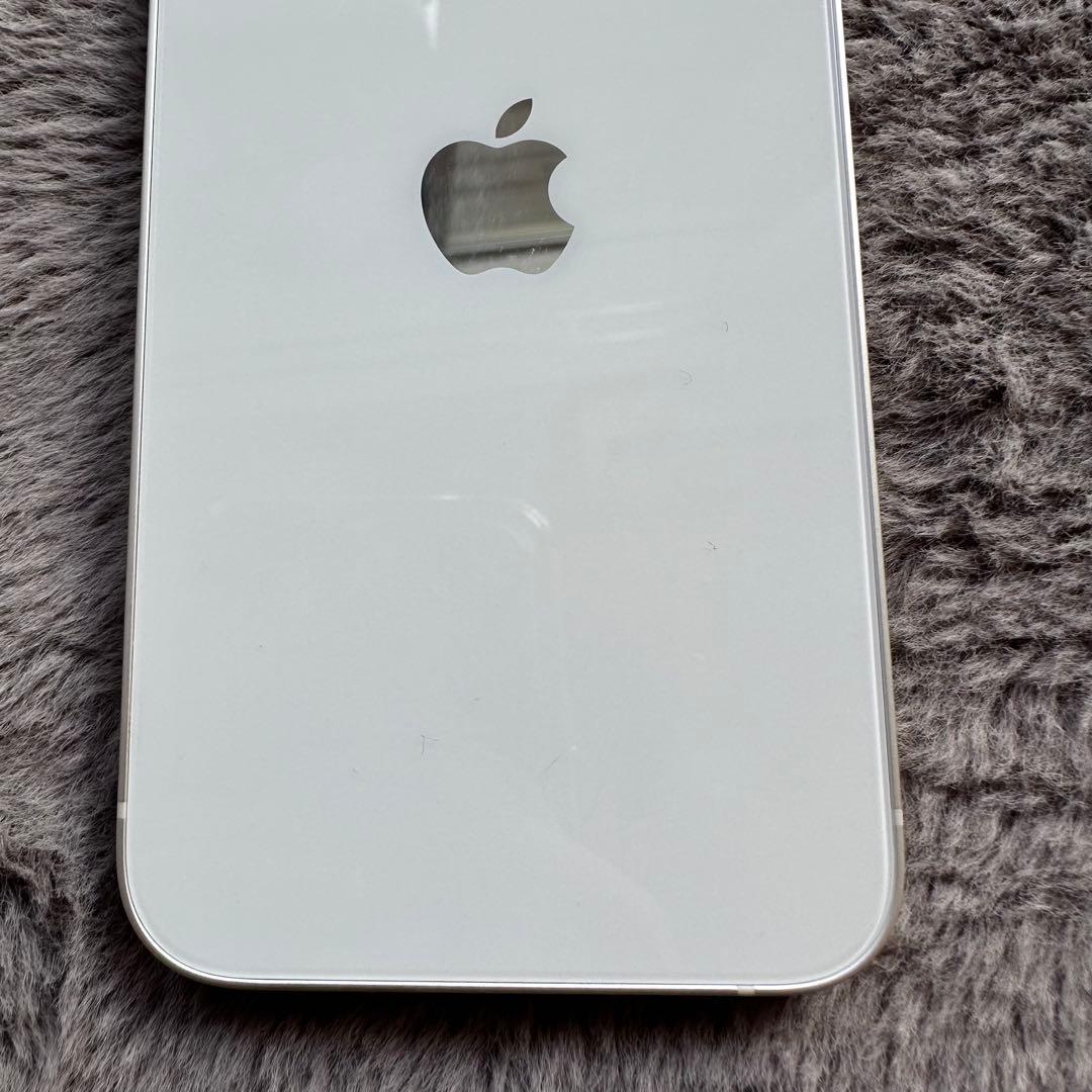 【極美品】Apple iPhone 13 ホワイト 本体 SIMフリー