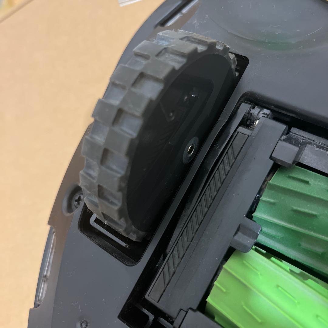 【美品】iRobot Roomba i7+ 自動ゴミ収集機能付き i755060