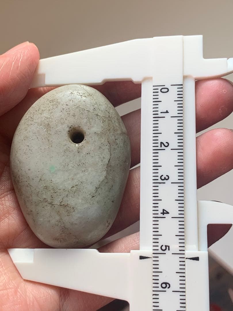 縄文時代後期　糸魚川翡翠大珠　出土　超特大　翡翠勾玉　根付　古墳　石器　勾玉