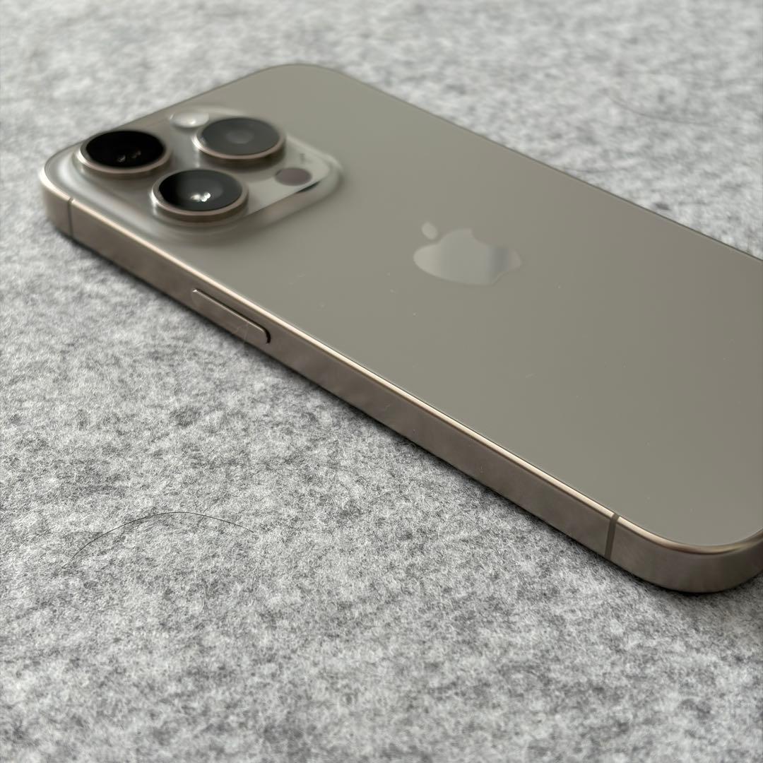 海外版音無 iPhone 15Pro 256GB ナチュラルチタニウム