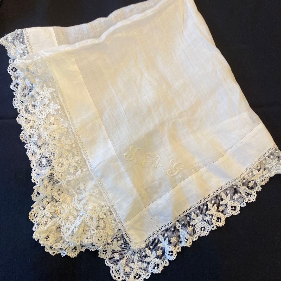 France アンティーク　手刺繍ハンカチ　美しいレース