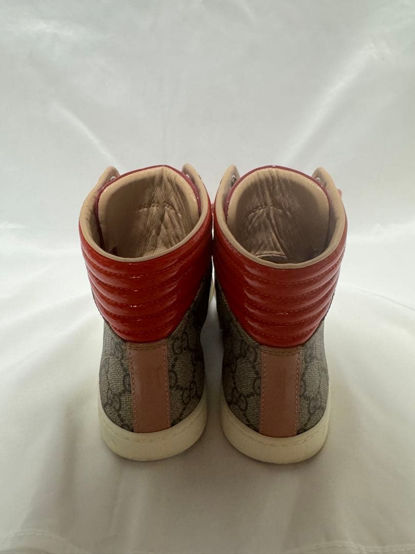 Gucci ピンク レッド ハイカットスニーカー