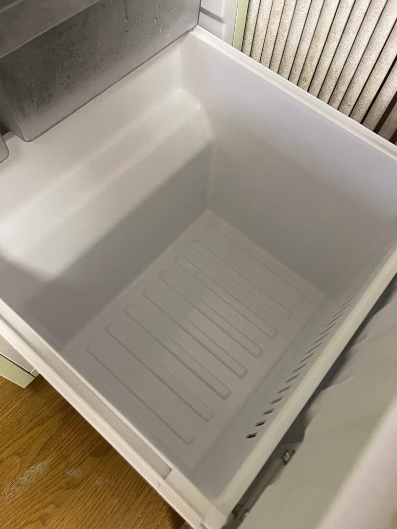 美品 2ドア ノンフロン冷凍冷蔵庫 149L グリーン e-angle 霜なし