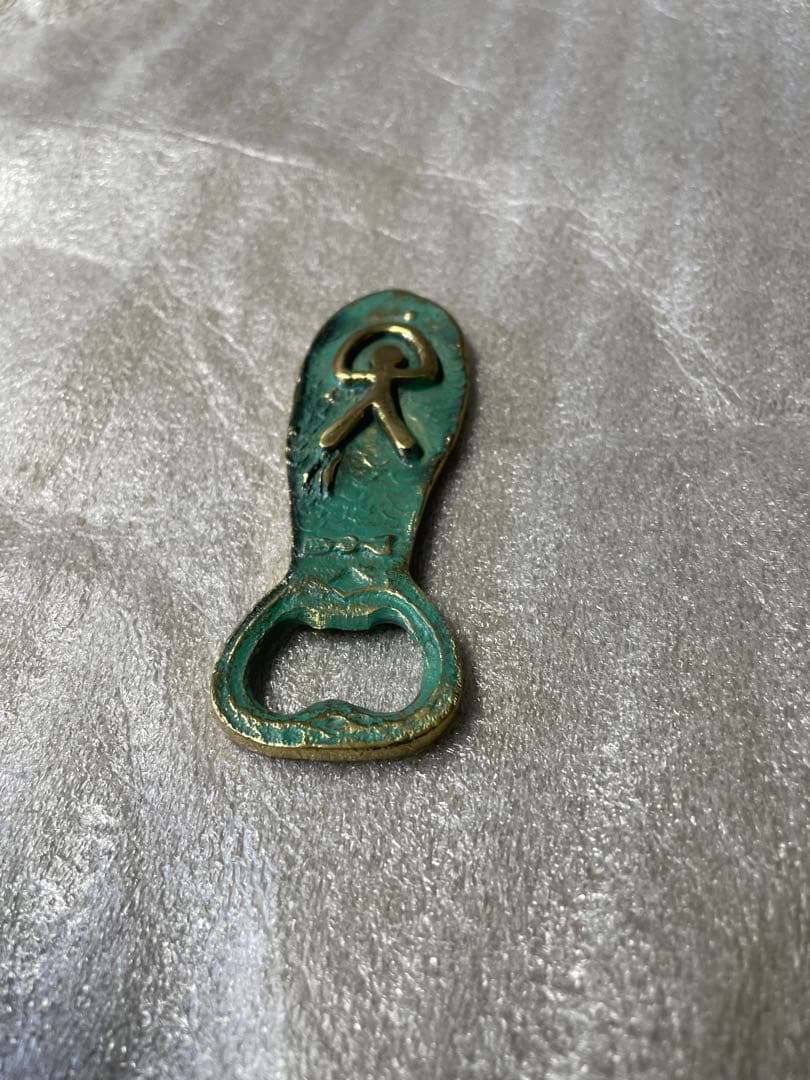 サンクチュアリの聖水　瓶蓋　栓抜き