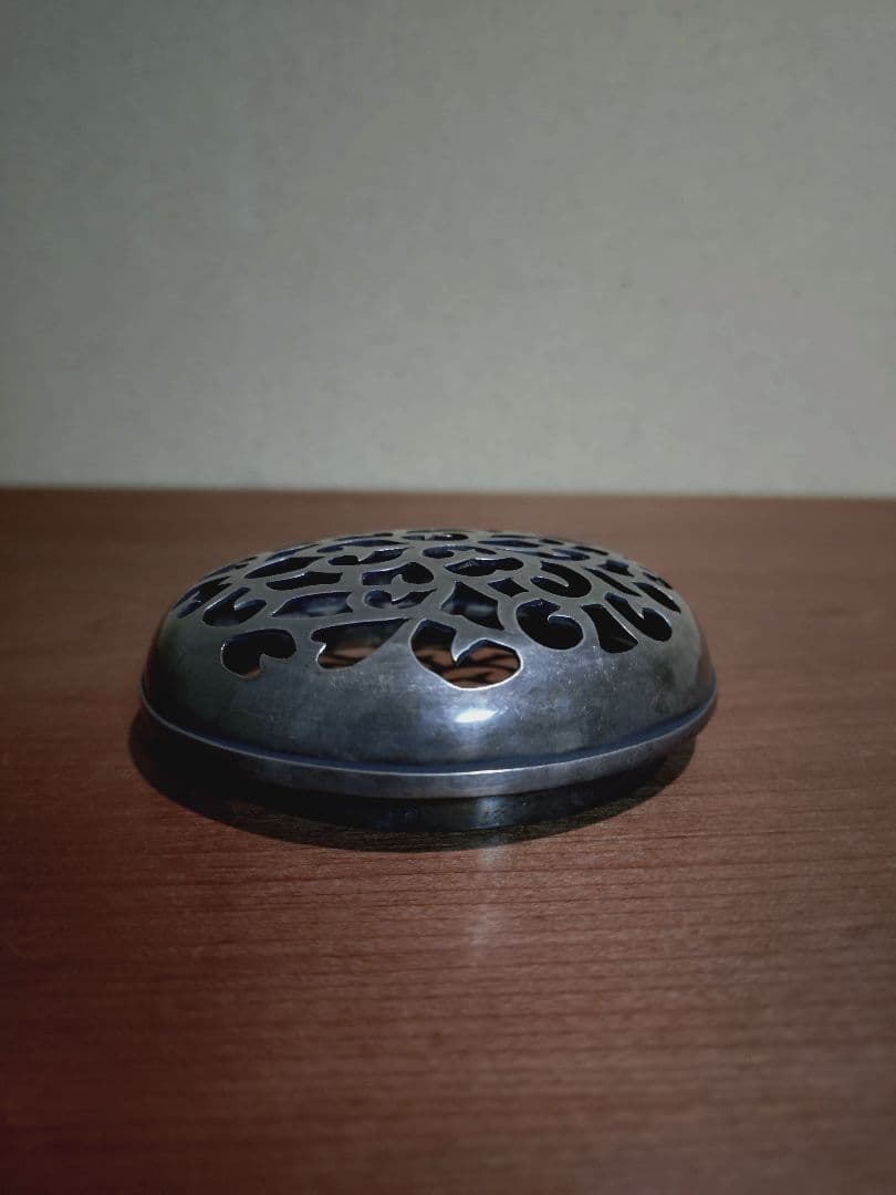 純銀 透かし彫り 唐草紋 火屋 「純銀」刻印