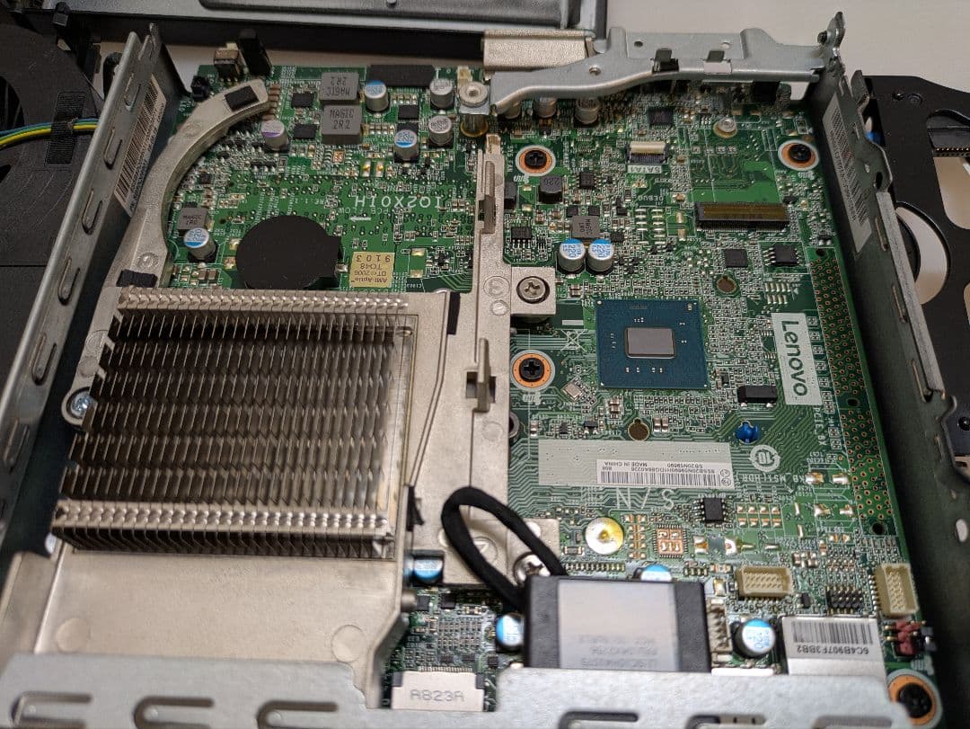 Lenovo ThinkCentre M710q i3 8GB 256GB ミニ