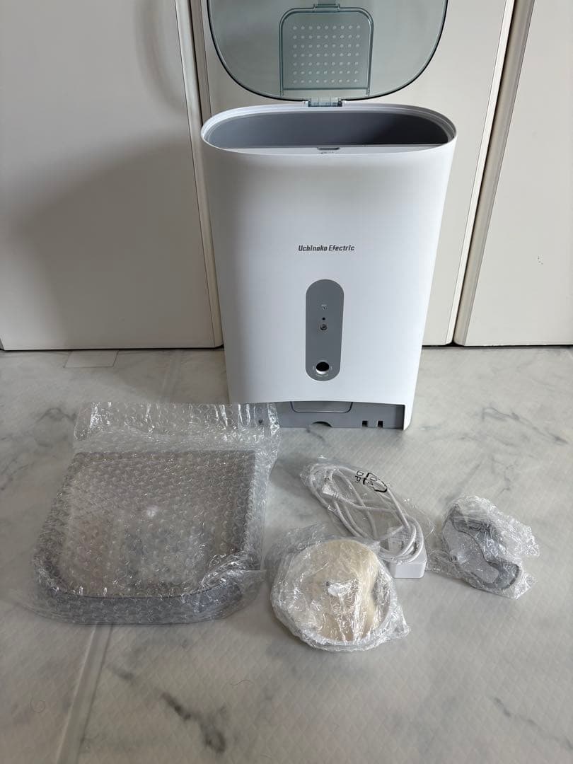 カリカリマシーンV2C 自動給餌器 4.5L