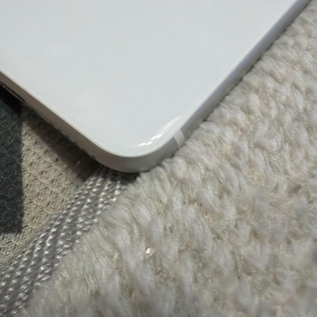 iPhone SE2 ホワイト　64