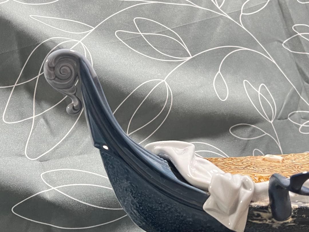 リヤドロ ゴンドラの恋人たち 台付 フィギュリン スペイン製 人形 置物