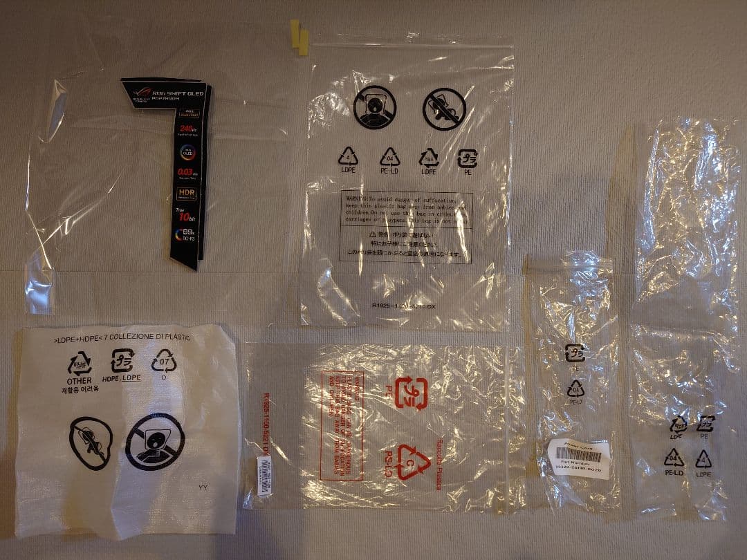 ASUS ROG Swift OLED PG27AQDM 27型 240Hz