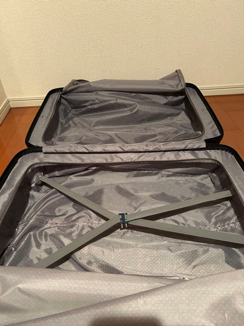 SAMSONITE ブラックキャリーケース　97L