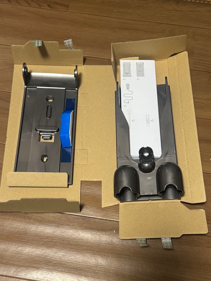 【動作品】 dyson V11 Fluffy+　sv14FFCOM スタンド付き