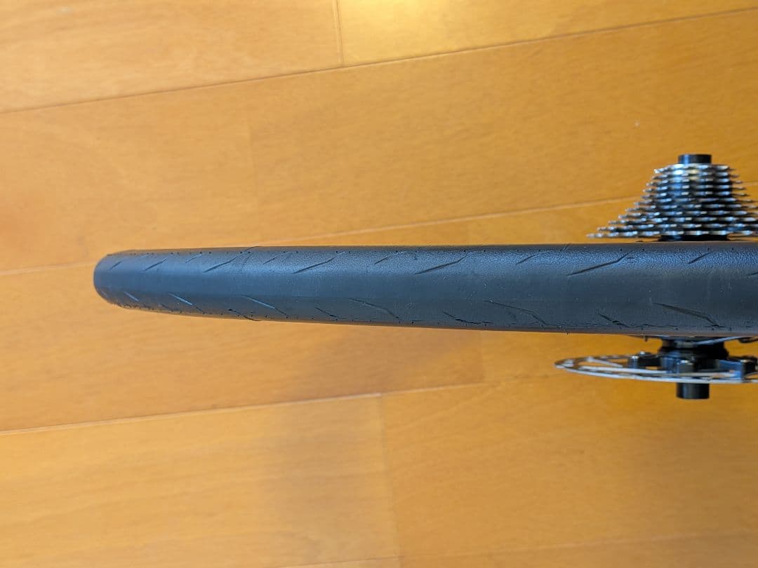 【大幅値下】GUSTO アタッキ 45mmカーボン 11速スプロケ付 ディスク用