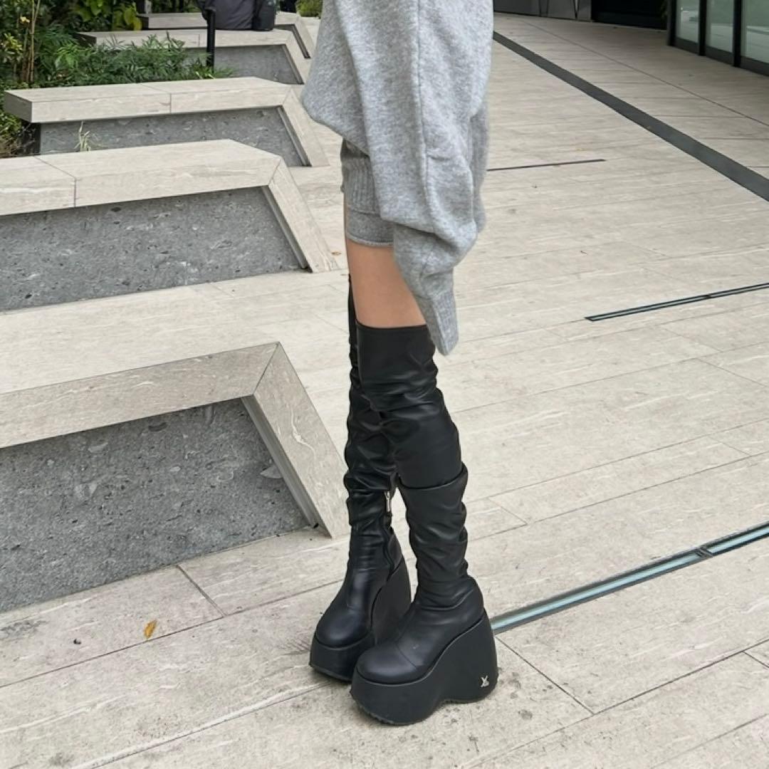 YELLO ブラック ロングブーツ 高ヒール 厚底