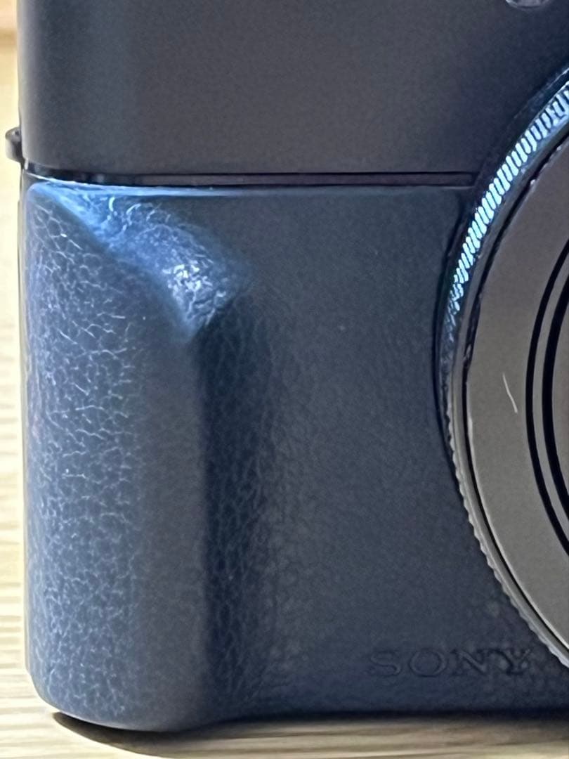 【美品】SONY コンパクトデジカメRX100M5A（バッテリー2個、充電器付）