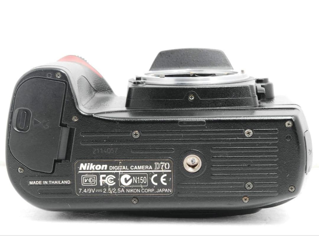 Nrt様　NIKON　D70⚡️1本で広角から望遠まで⚡️初心者⚡️ニコン⚡️