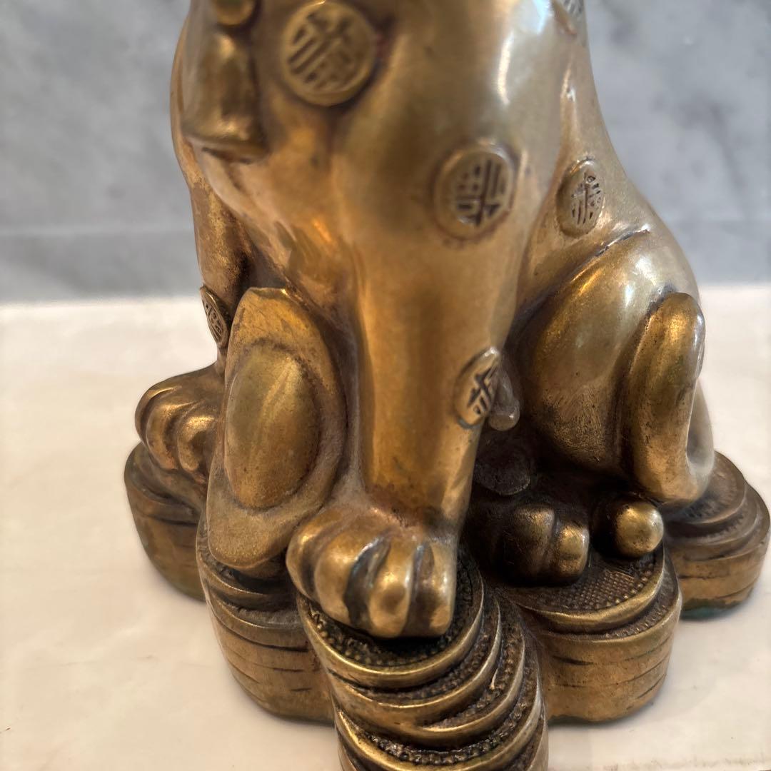 中国アンティーク　ゴールドに輝く可愛らしい犬の子宝祈願の真鍮製のオブジェ