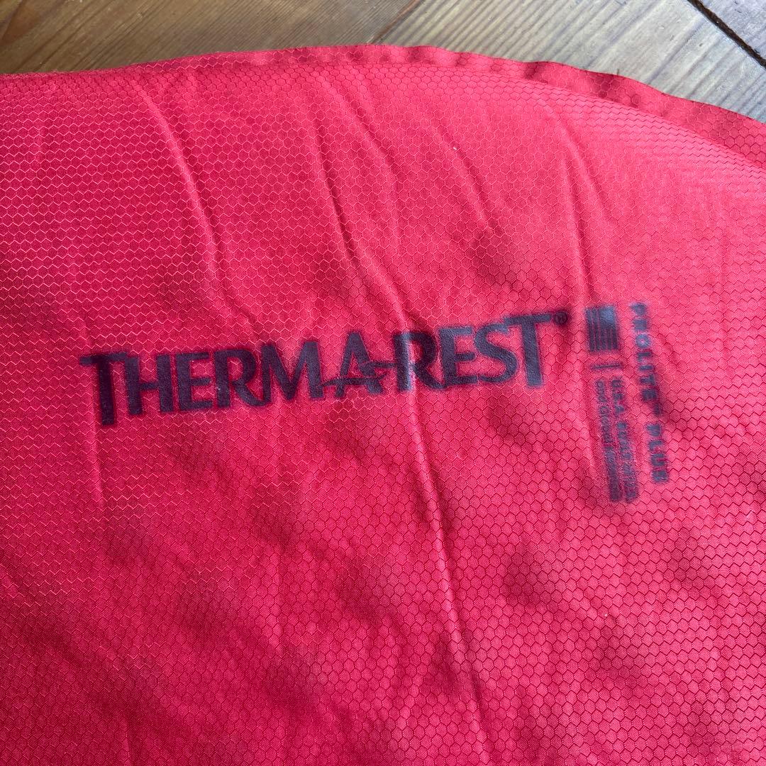 THERMAREST スリーピングマット WR