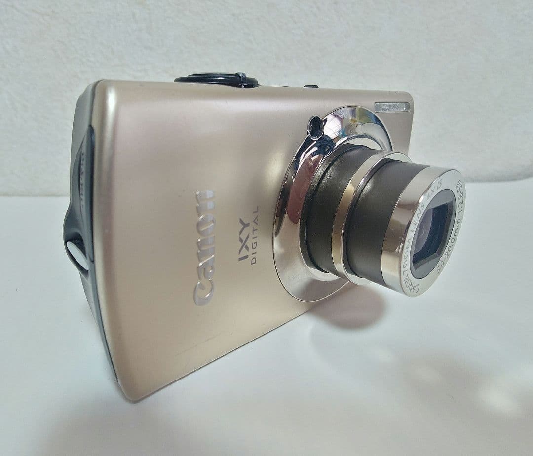 キャノン　デジカメ　IXY 920 IS ゴールド 箱あり　美品