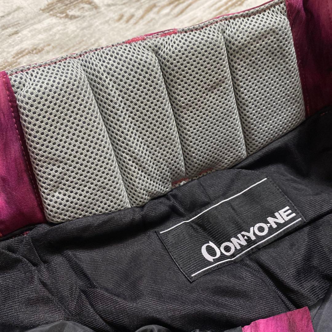 【極美品】ONYONE スキー　スノーボード　ウェアセット（Ｍ）レディース