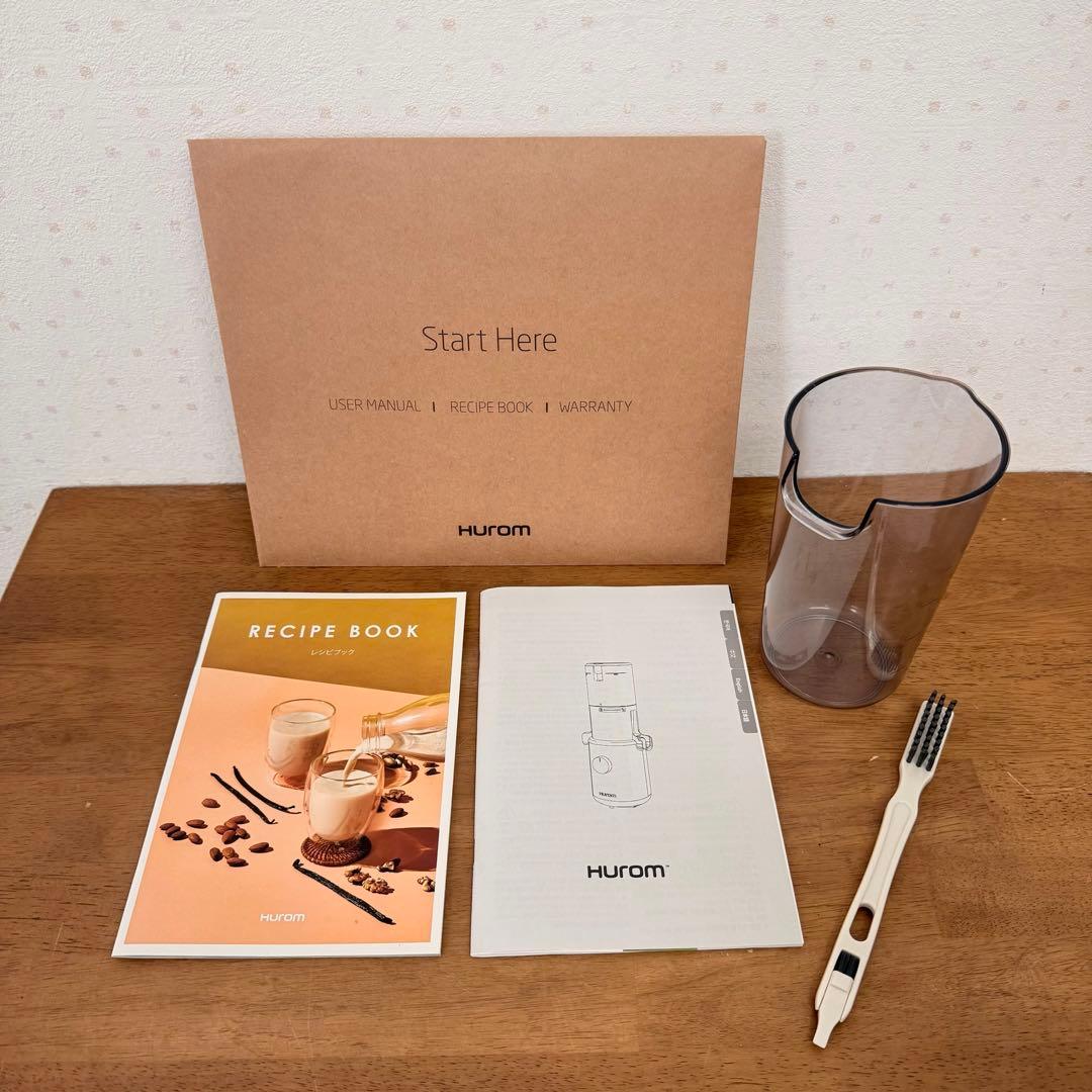 ● 極美品 HUROM ヒューロム H310A-BAC04WH スロージューサー