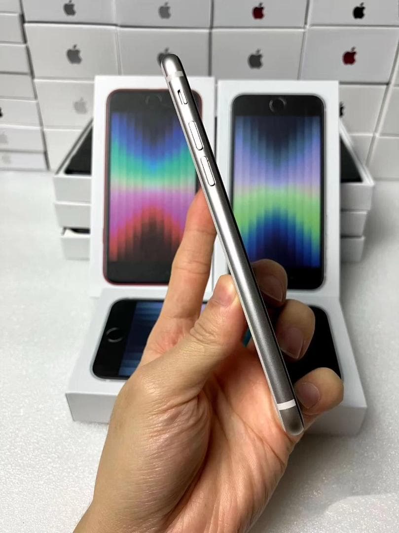 【期間限定／超美品】iPhone SE3 256GB｜SIMフリーホワイトモデル