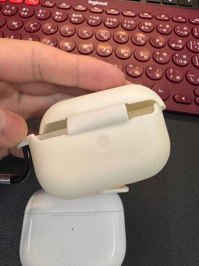 な*る様 AirPodsPro2 usb-C Apple純正 極美品 保護ケース