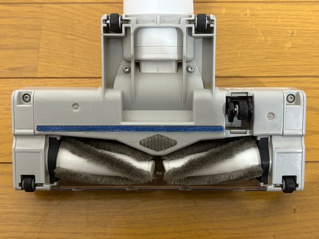 柚*猫様 【美品!!】Panasonic 充電式掃除機 MC-NS10K 202