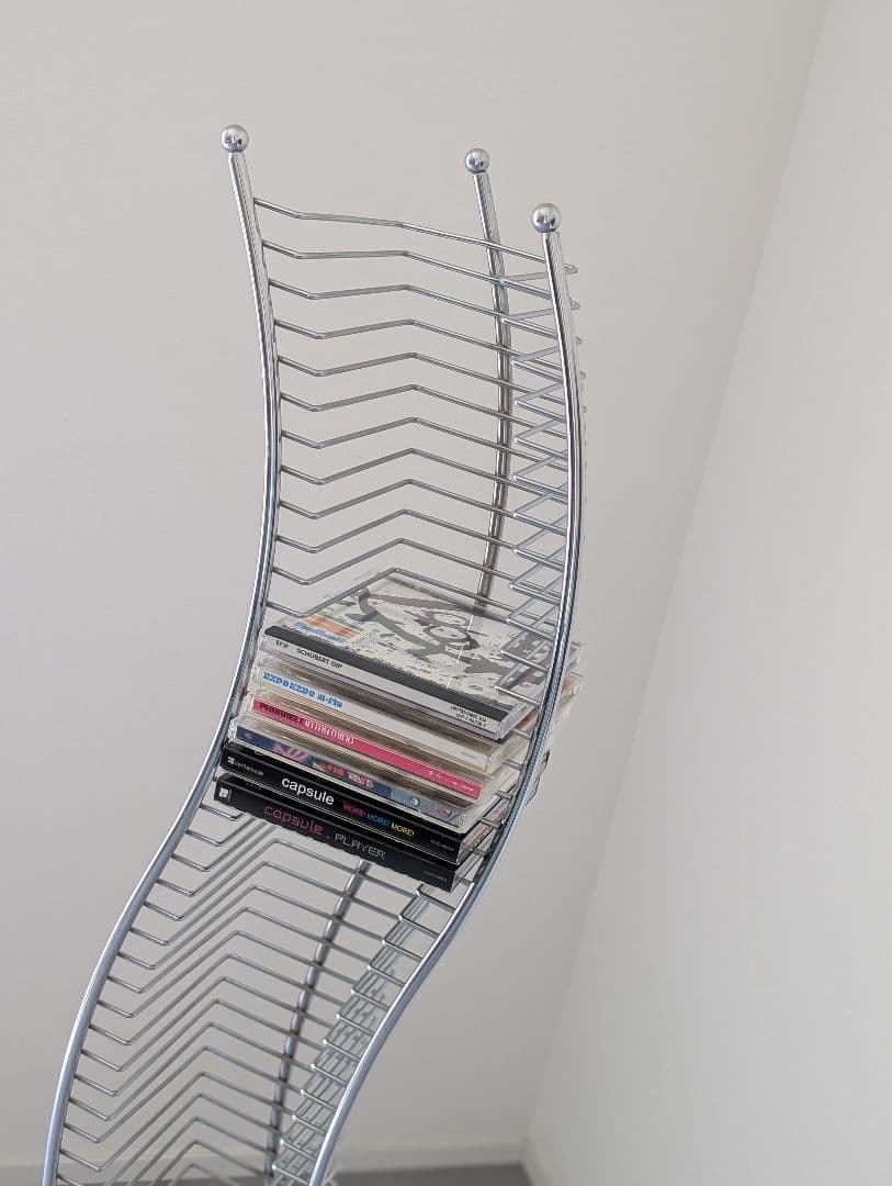 USED/ポストモダン ウェーブデザイン CDラックタワー オブジェ