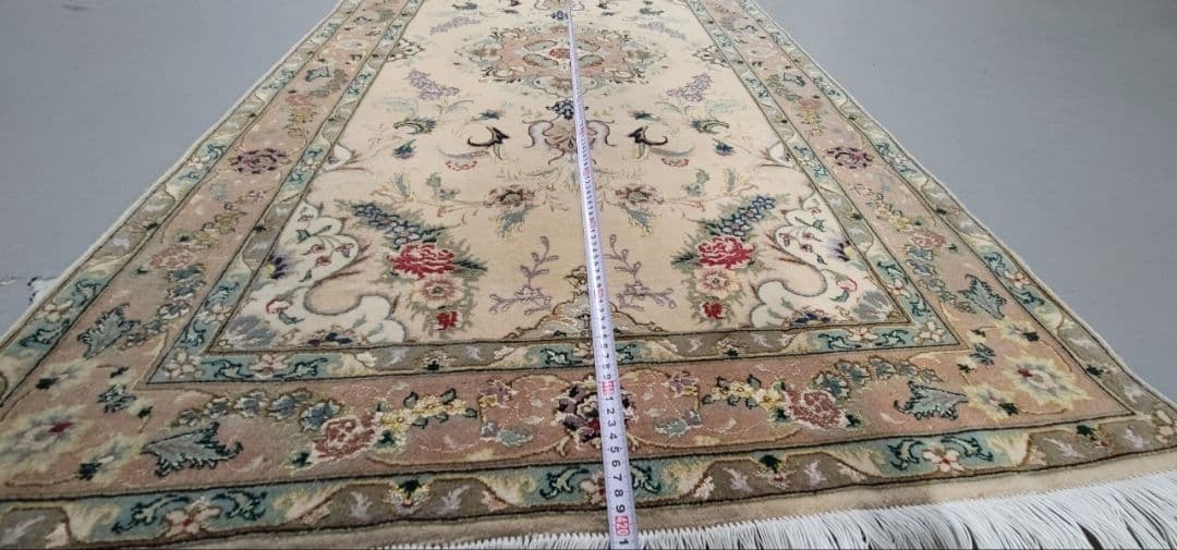 ペルシャ絨毯100%手織天然素シルクウールタブリーズ産本物サイズ420×93cm