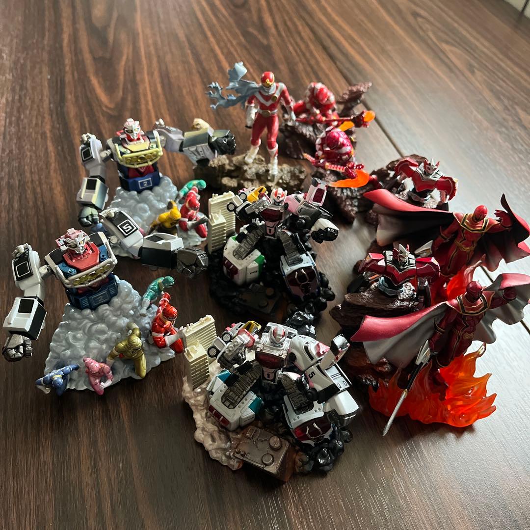 黒十字軍ポーチと戦隊ヒーロー ジオラマフィギュア セット