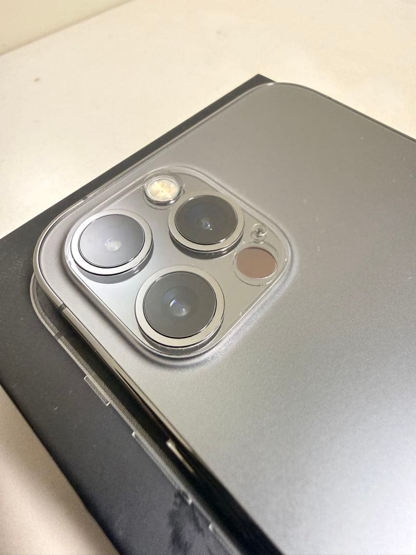 【美品】Apple iPhone 12 Pro グラファイト　本体　256GB