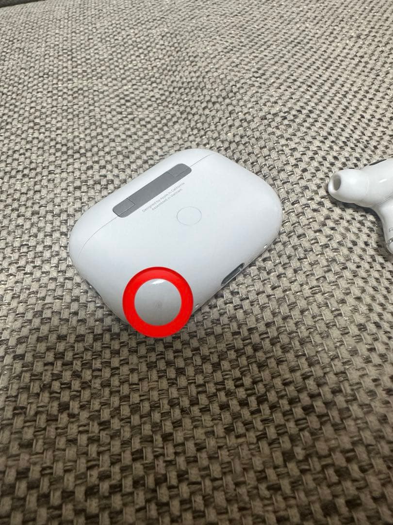 Apple AirPods Pro2 A3047 ケースと右耳のみ
