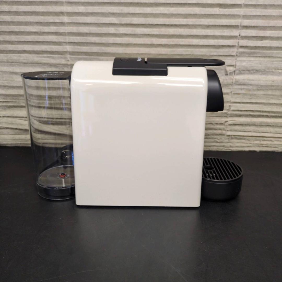 ☆未使用品　NESPRESSO　エッセンサ ミニ　D30-WH-SP
