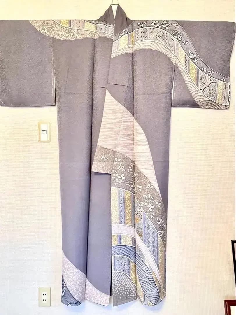 ご予約中 未使用美品 極上丹後ちりめん 正絹訪問着 秀逸更紗花間道 刺繍 ガード