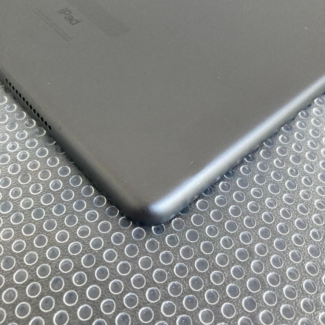 3013【早い者勝ち】iPad7 第7世代 32GB WIFIモデル☆