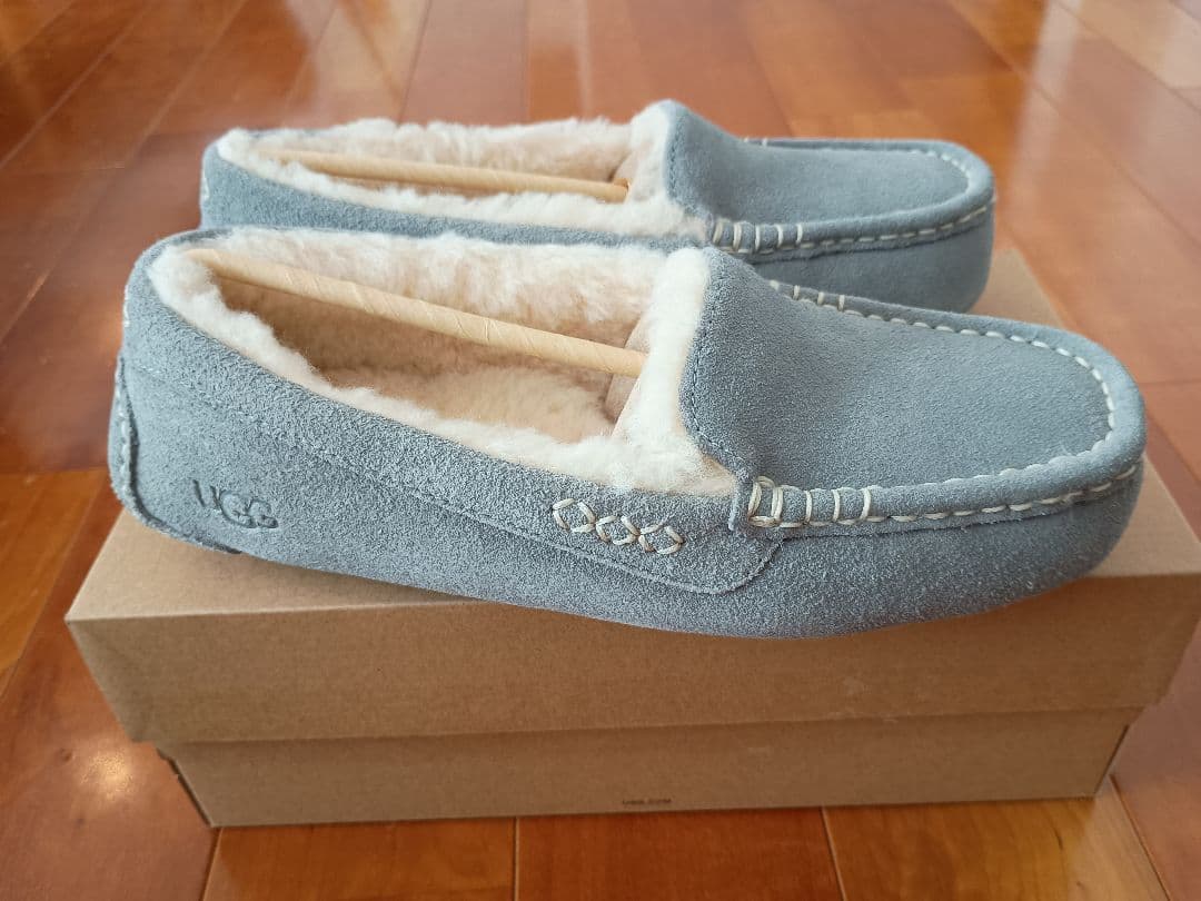 専用　UGG Ansley グレー　LGRY モカシン スリッポン 8D
