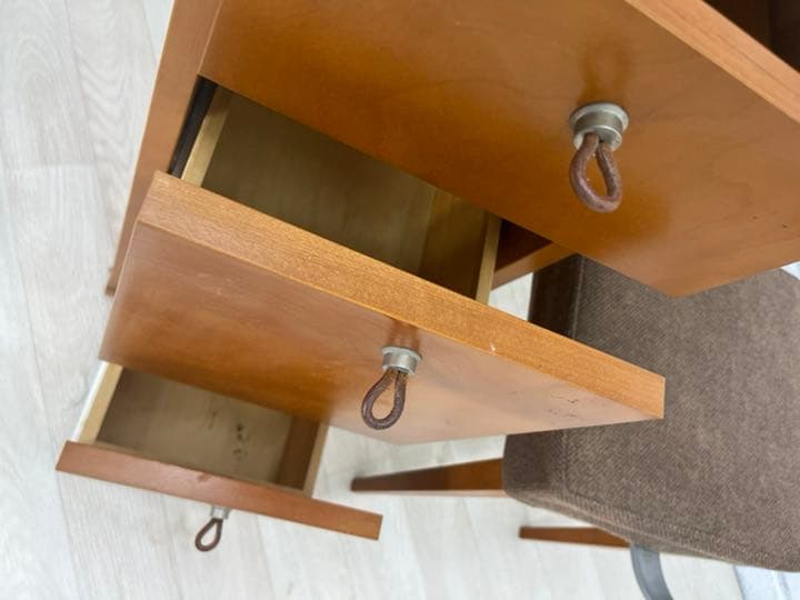 アクタス　ドレッサー&スツールset