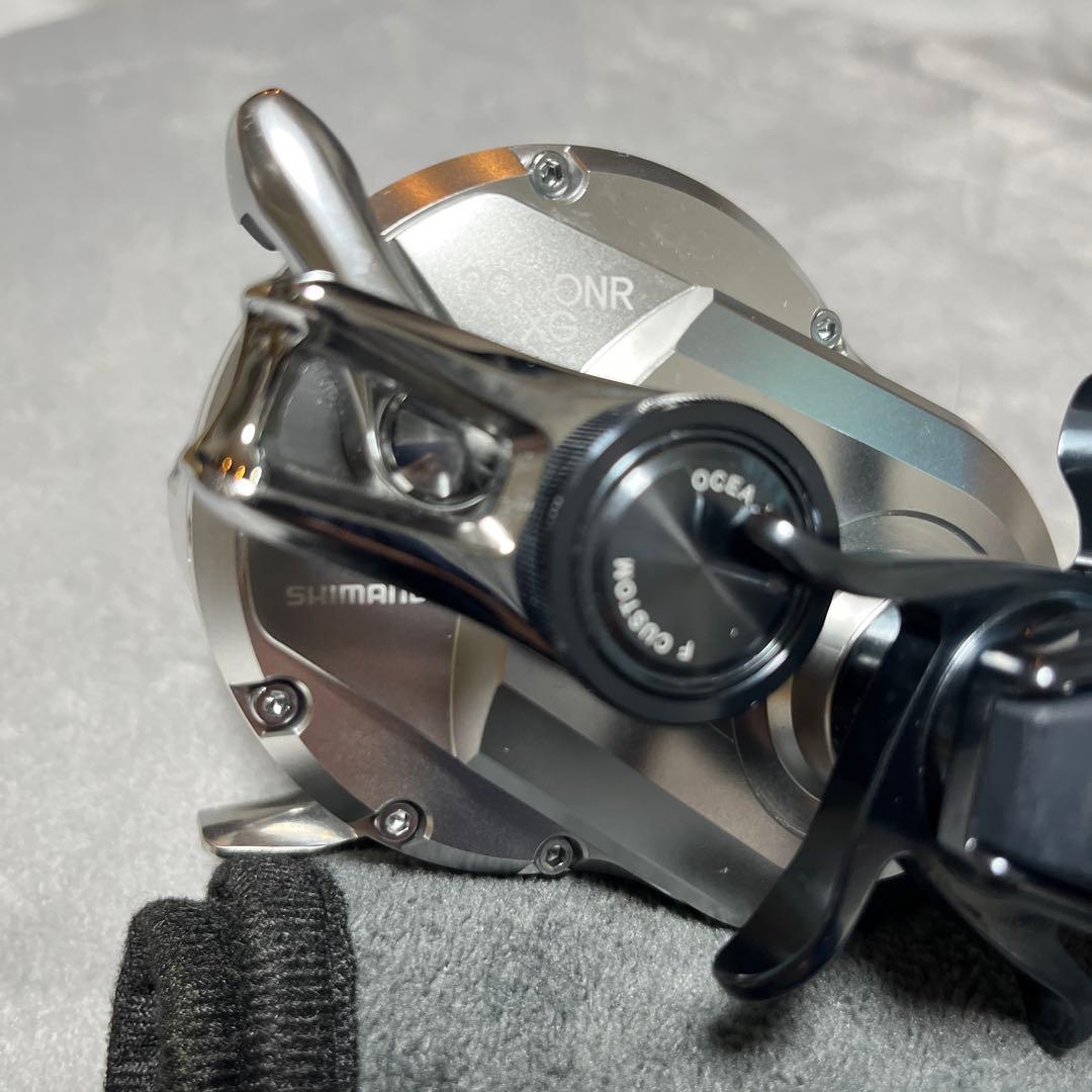 美品　SHIMANO OCEA JIGGER F CUSTOM 2000NRHG