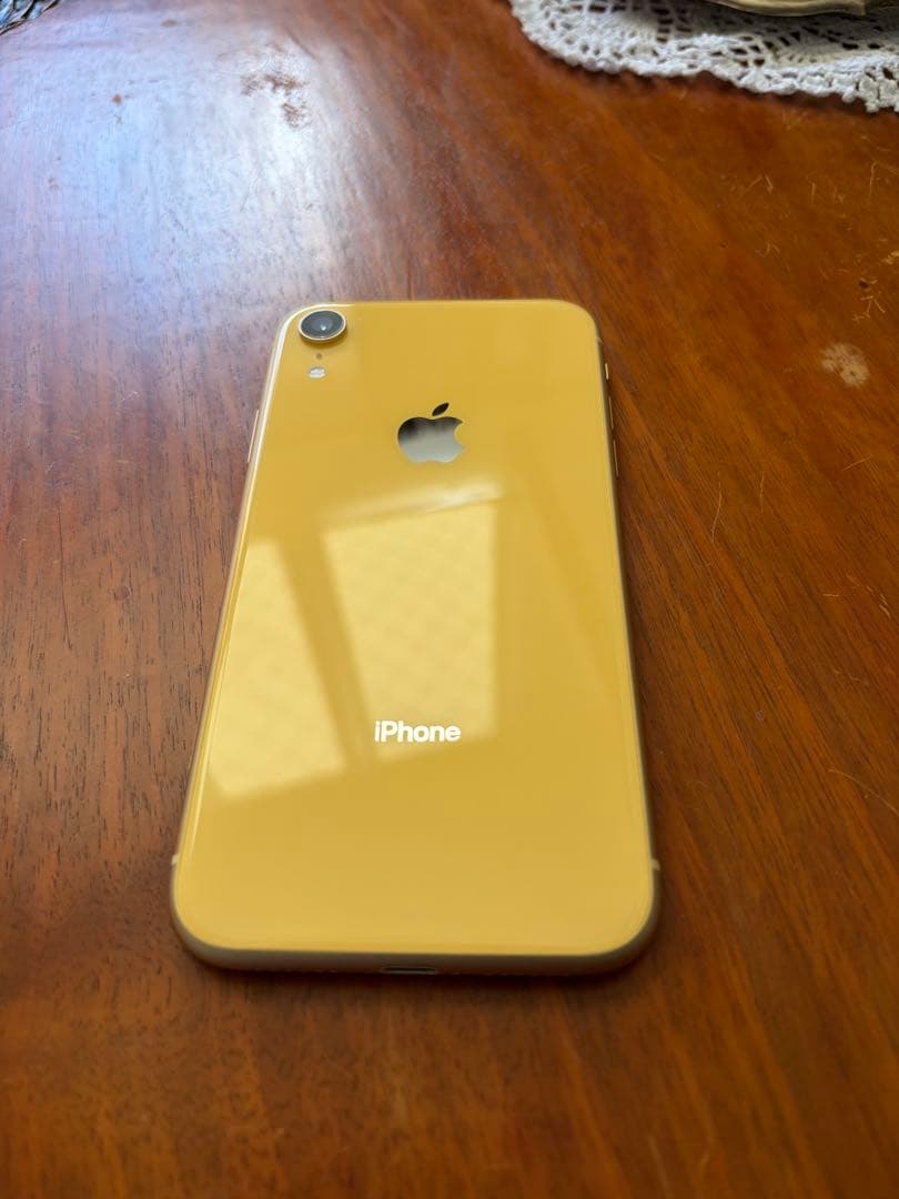 iPhone XR イエロー　SIMフリー 64GB 美品！