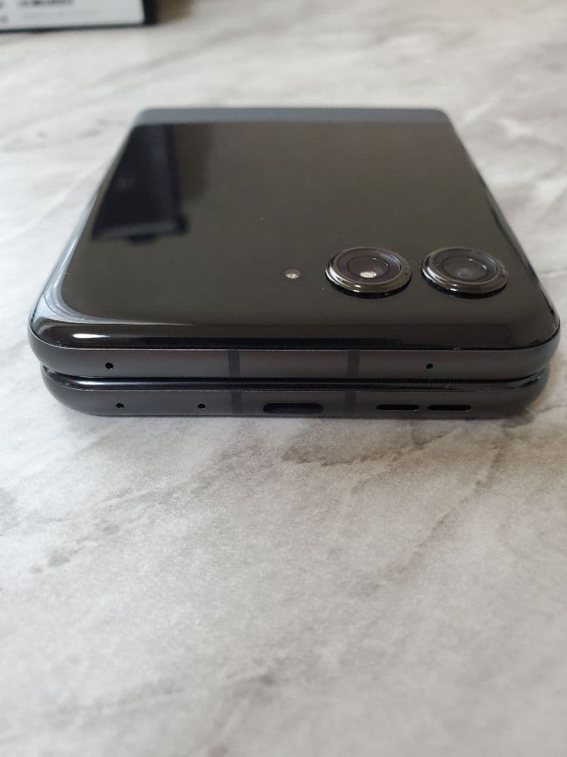 Motorola razr 50 本体