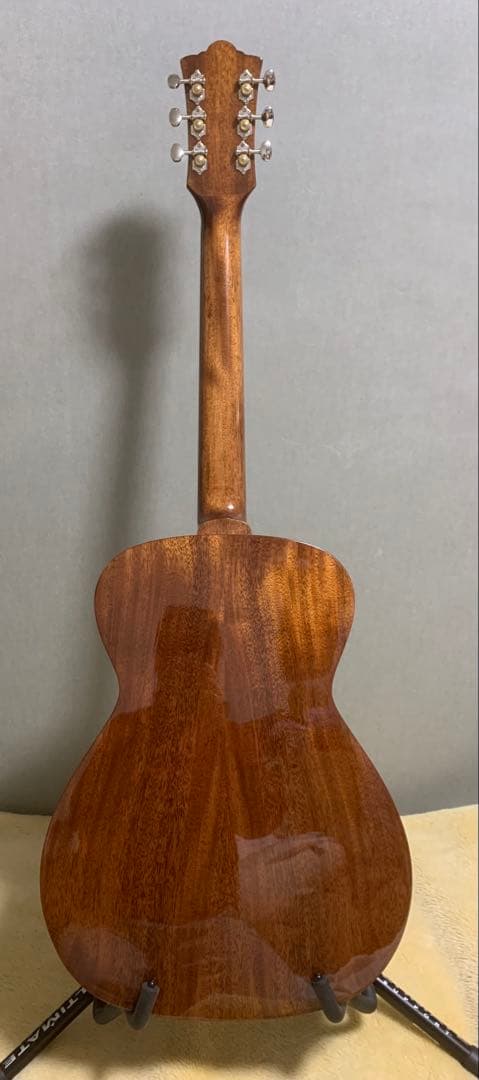 GUILD M-120 オール単板・マホガニー アコギ 底面にクリア浮きあり