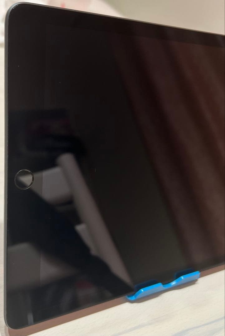 美品✨️iPad 第9世代 64GB 箱、充電器付き、WiFi 本体