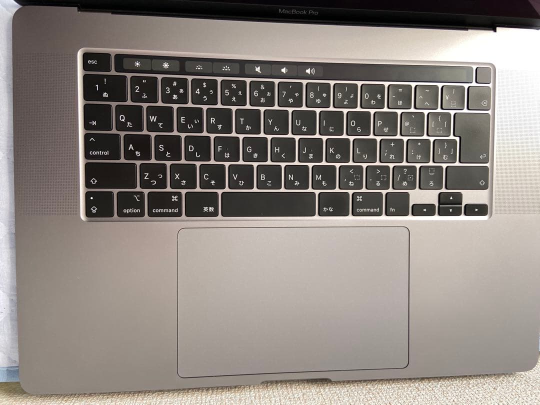 MacBookPro 16 2019 16GB 1TB　傷アリ