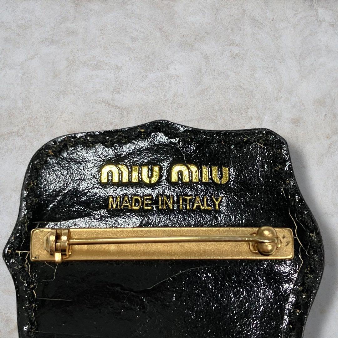 アクセサリー archive miumiu emblem brooch