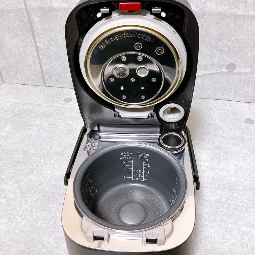 【極美品】Panasonic 可変圧力IH 炊飯器 SR-VSX101-K